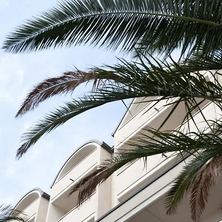 Altamarea & Family Hotel