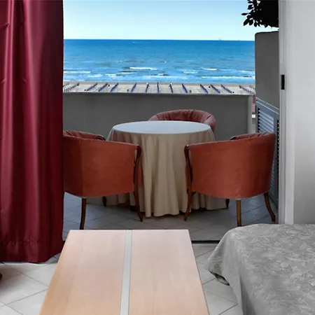 Altamarea & Family Hotel 3*