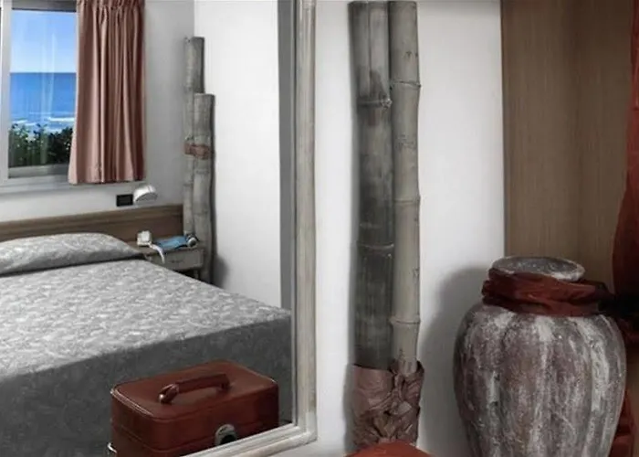 Hotel Altamarea & 3*